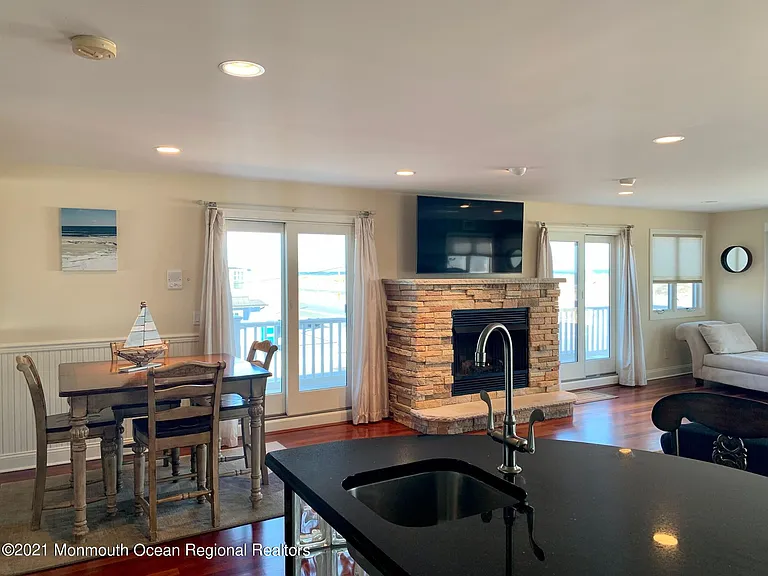 919 N Ocean Ave — Photo 20
