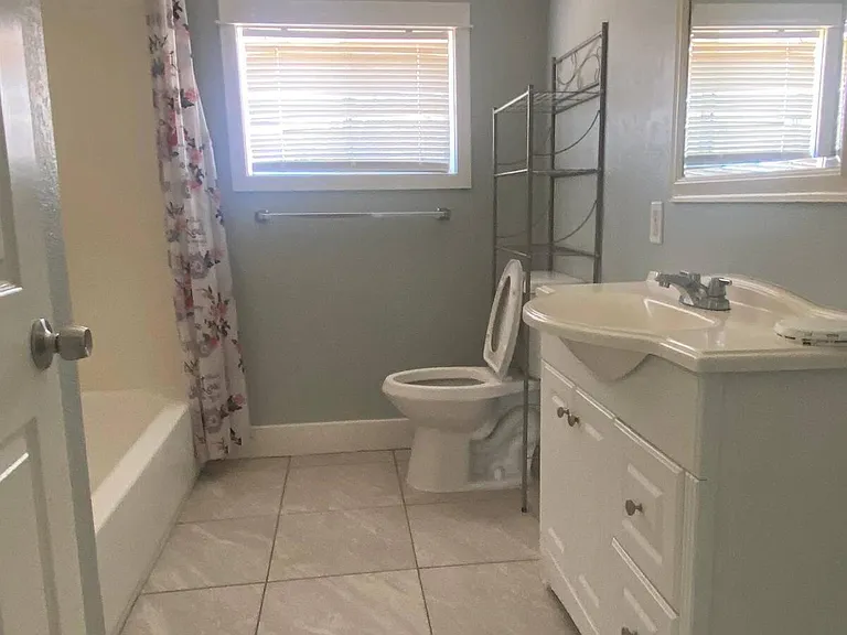 3432 E Cambridge Ave — Photo 10