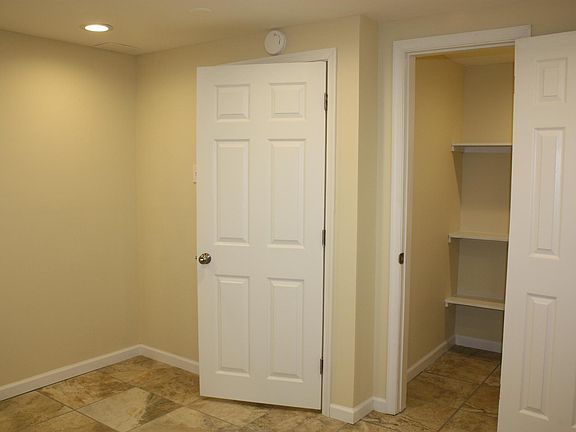 4th image of 5619 Woodbine Ave
