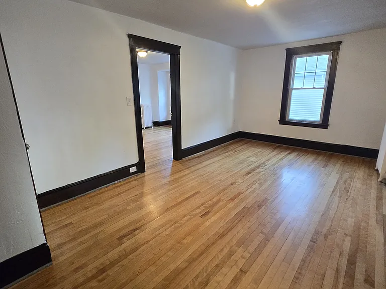 36-38 Fairfield St #2 — Photo 16