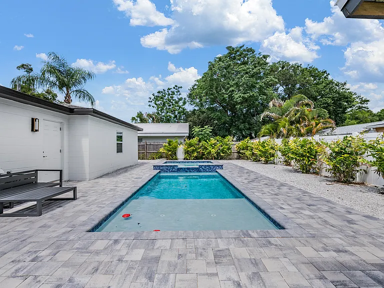 3405 W Rogers Ave — Photo 5