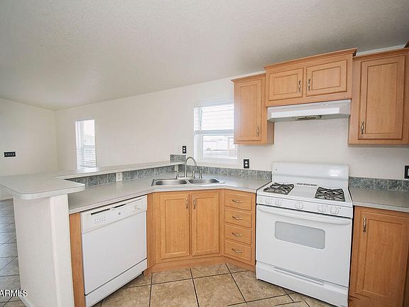 4th image of 40427 DAKOTA Place
