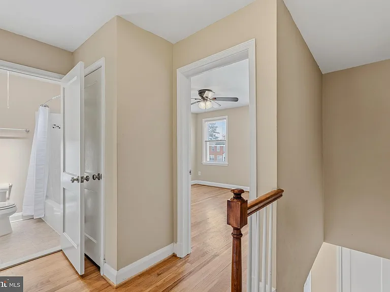 586 Lucia Ave — Photo 12
