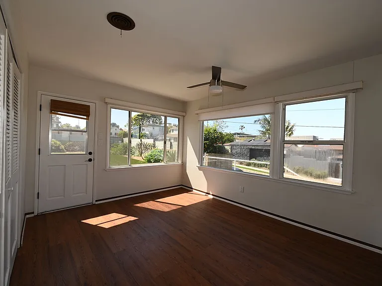 4493 Newport Ave — Photo 11