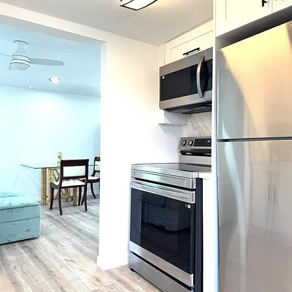 640 Broadway St #COTTAGE — Photo 3