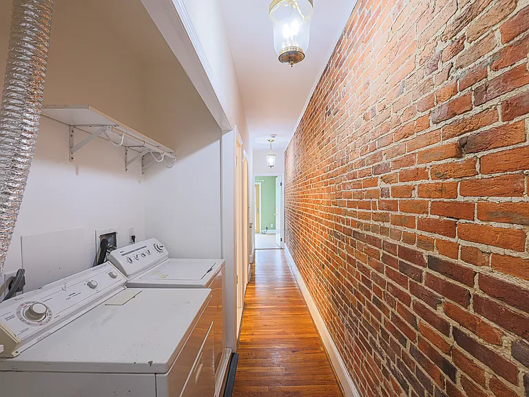1020 W Barre St #A — Photo 24