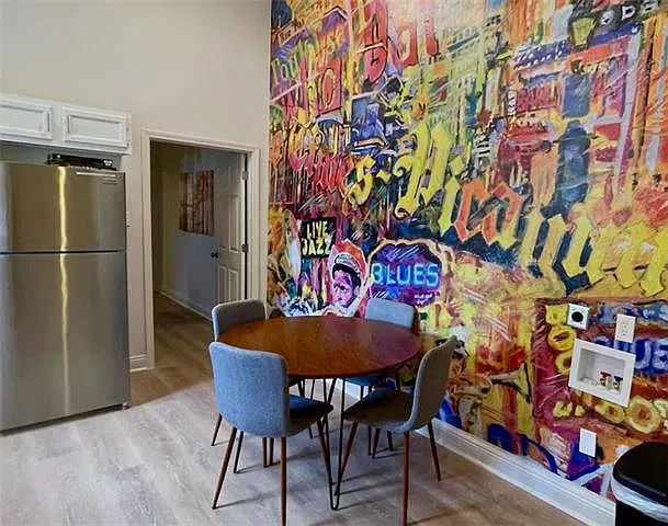 1039 Marais St #4 — Photo 5