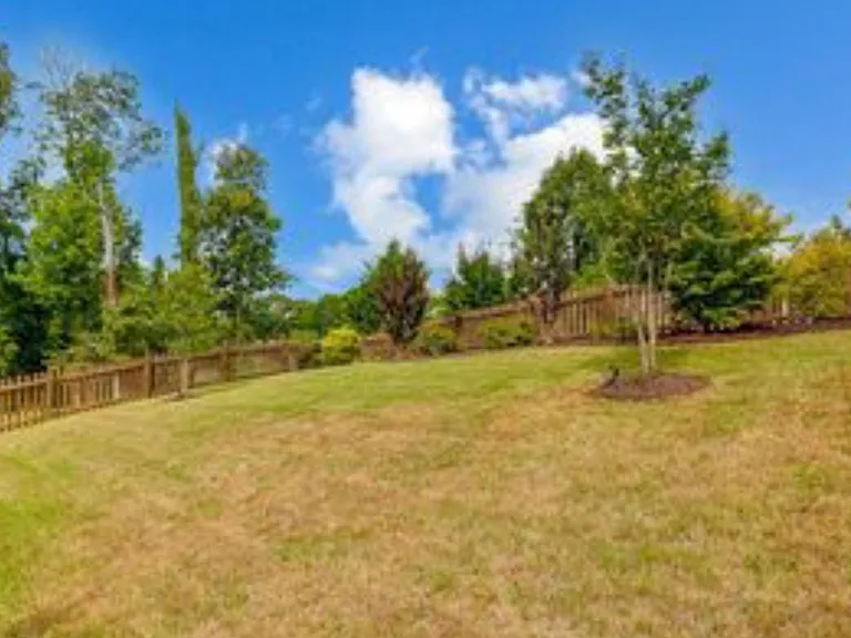 1476 Overlea Pl NW — Photo 17