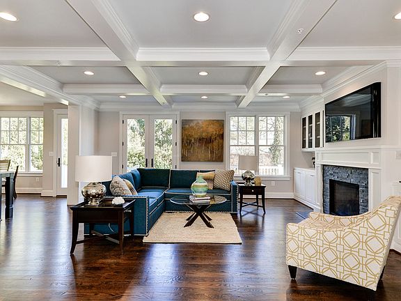 FAMILY ROOM WITH GAS FIREPLACE