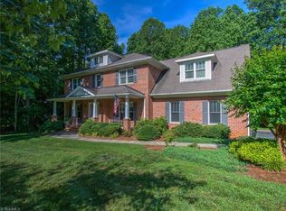 7495 Summerhill Dr, Summerfield, NC 27358