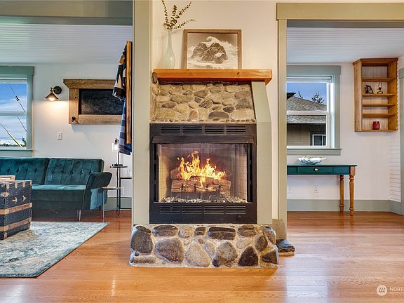 5th image of 213 Calistoga Street E