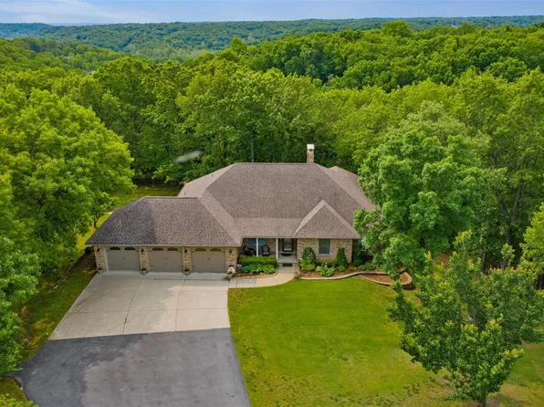 3742 Gail Dr, Imperial, MO 63052