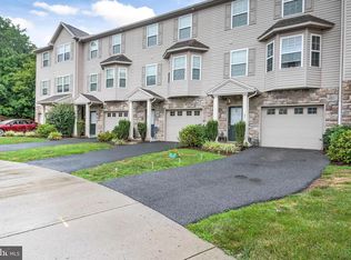 57 Crooked Dr, Enola, PA