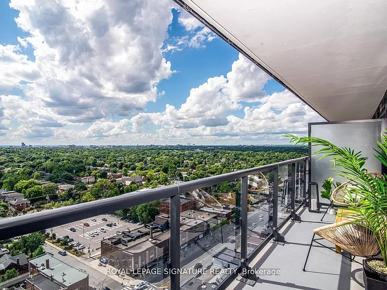 18 Erskine Ave #3210 — Photo 14