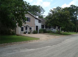 505 E Glenn St, Bellville, TX 77418