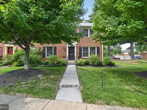 6027 Queenston St, Springfield, VA 22152