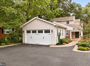 201 S Pershing Dr, Arlington, VA 22204