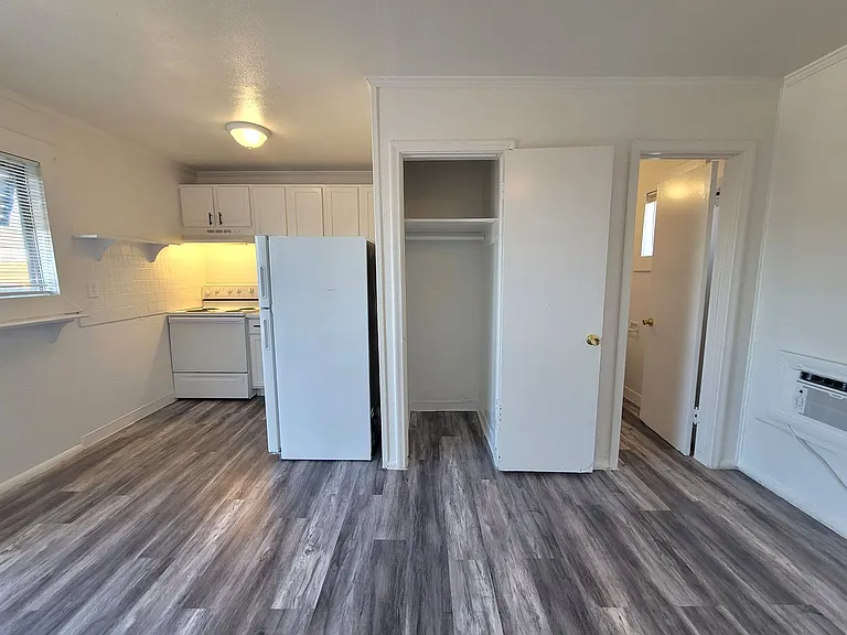 108 E Coogan Dr — Photo 31