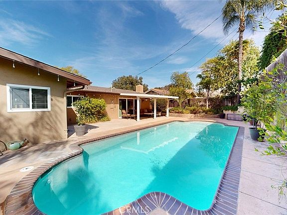 2nd image of 2078 Livingston St