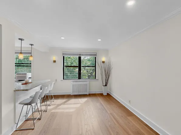 52-21 39th Road image 8 of 18