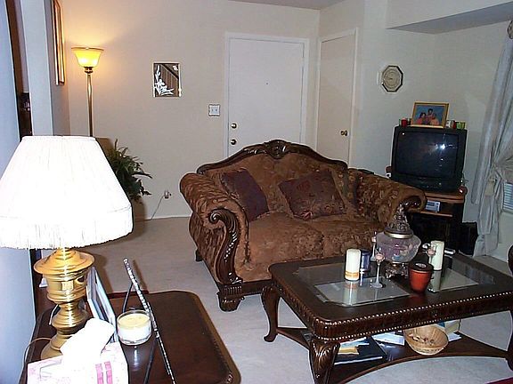 2nd image of 1402 S Glen Cir APT B