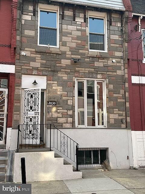 1st image of 2030 N Carlisle St
