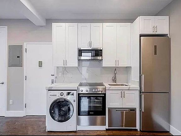4th image of 24 Avenue A #2E