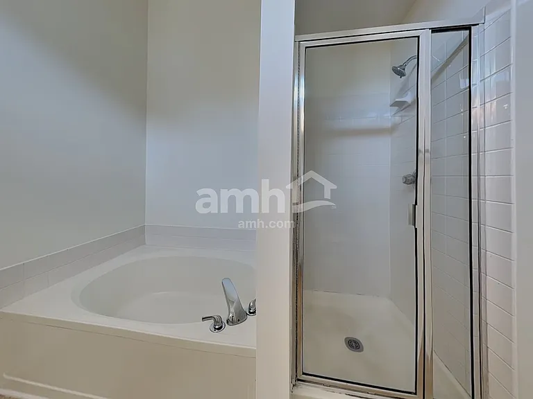 120 Birch Hill Ct — Photo 10