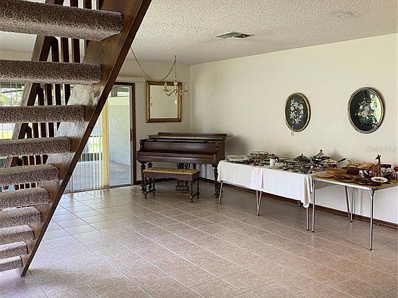 5th image of 14075 Trouville Dr