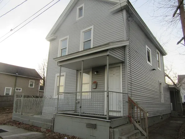137 N East St, Holyoke, MA 01040