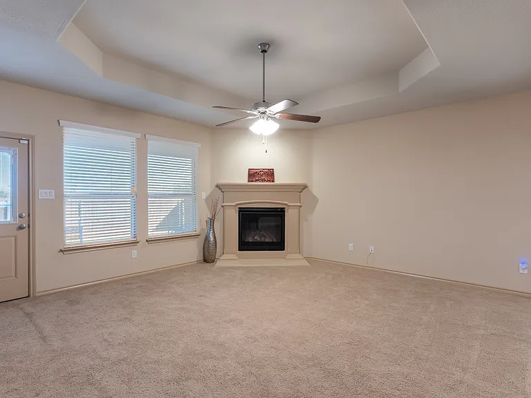 1117 Alnwick Ln — Photo 6