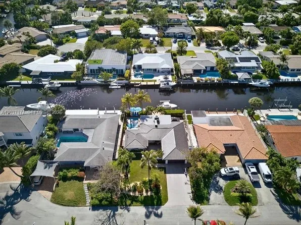 2125 NE 17th Ter, Wilton Manors, FL 33305