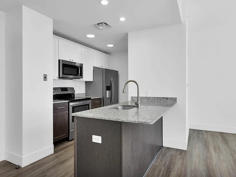 The Residences at Barnett — Photo 63