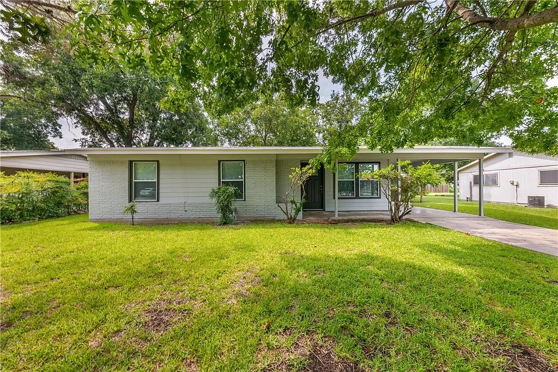 3 bed, 1.0 bath, 1101 sqft, $1,850 — Photo 1