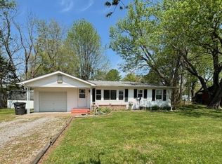 1518 E Grand Ave, Carbondale, IL 62902