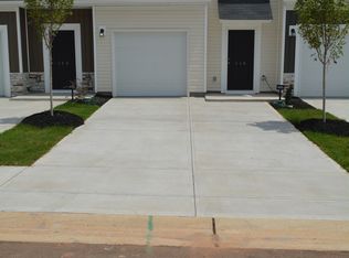 118 Randwick Ln, Greer, SC 29651