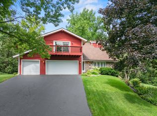 804 Division St, Barrington, IL 60010