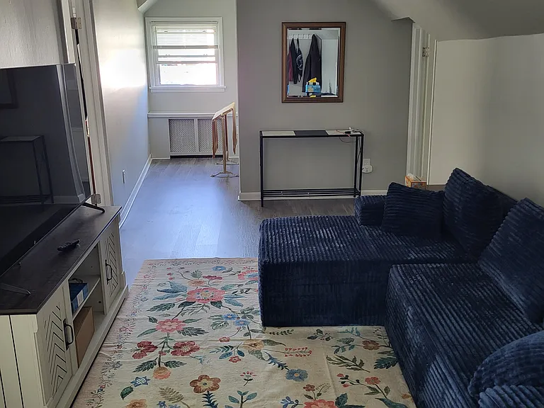 26 Selden St — Photo 1