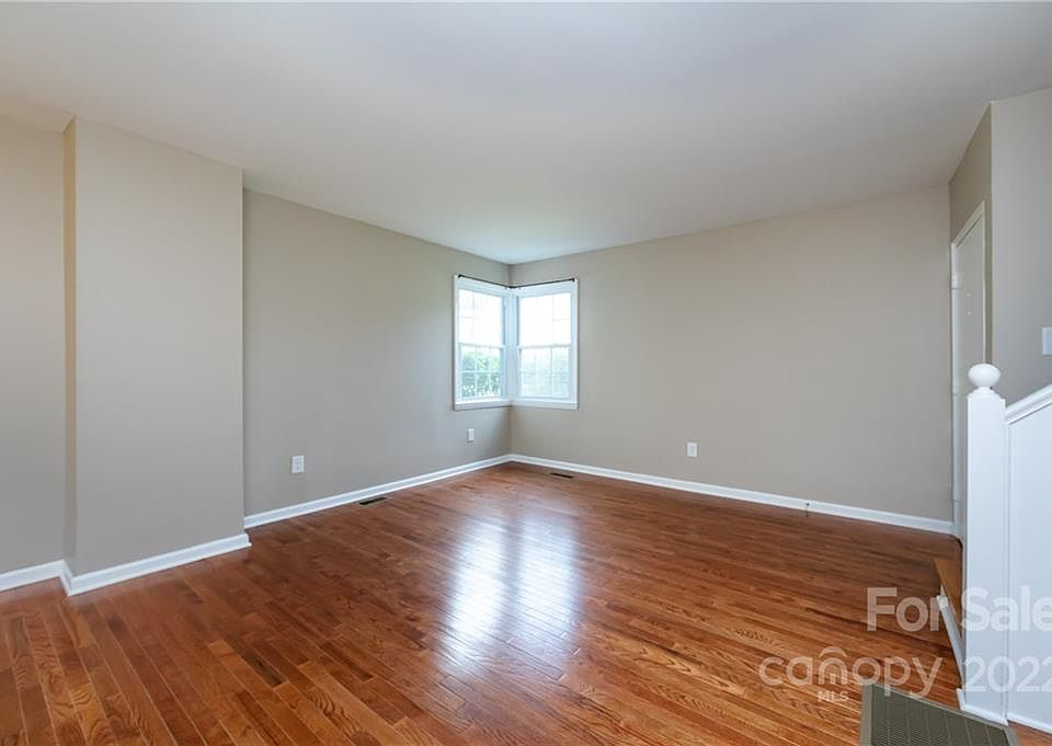 Selwyn Village Apartments Charlotte, NC Zillow