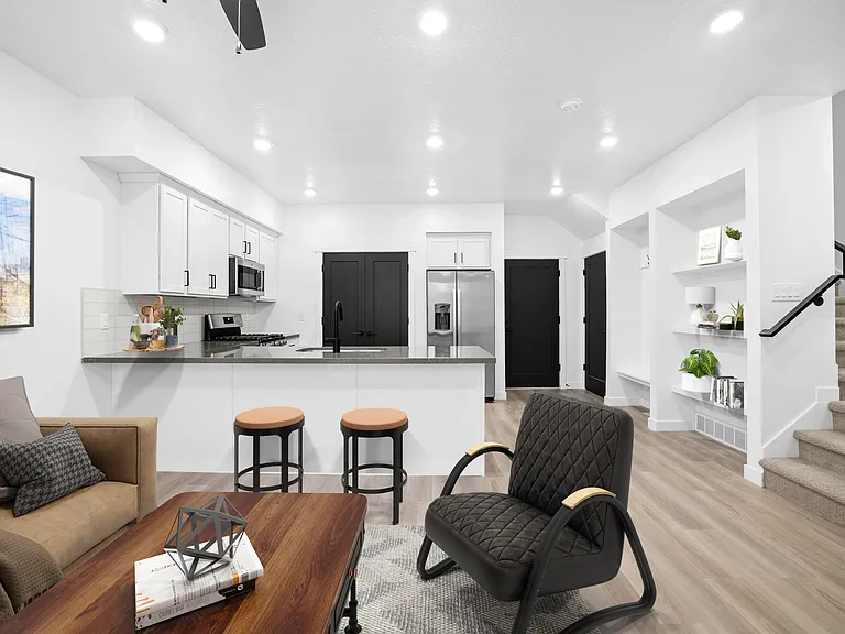 ICO Ridge Apartments & Townhomes — Photo 14
