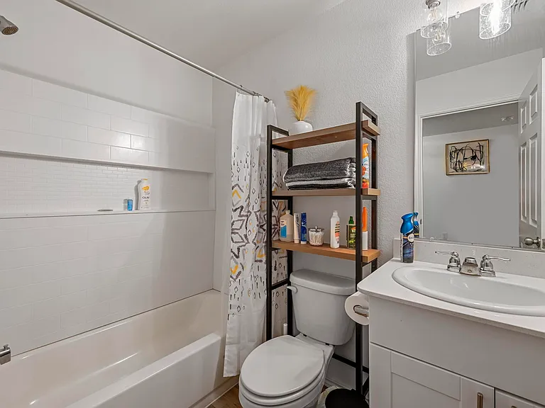 4500 Greyberry Dr — Photo 9