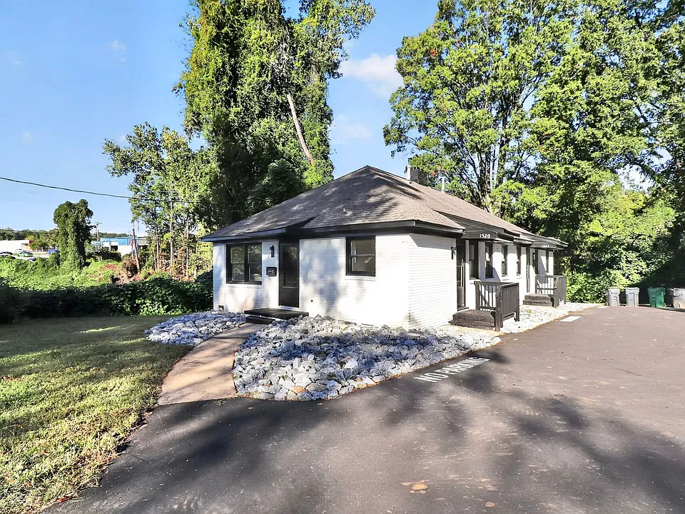 1520 Effingham Rd