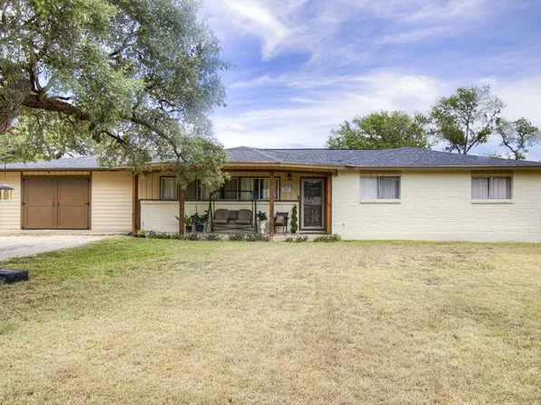117 Hilltop Dr, Kerrville, TX 78028