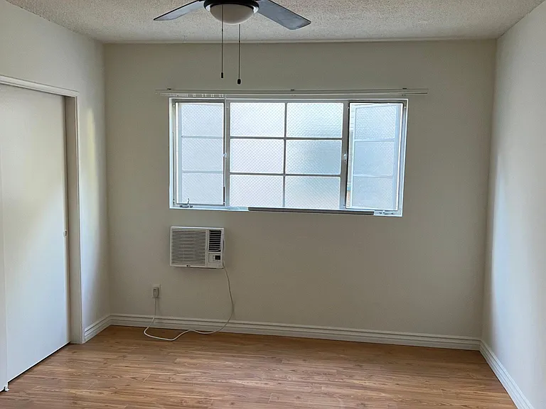 1035 N Edinburgh Ave #1 — Photo 15