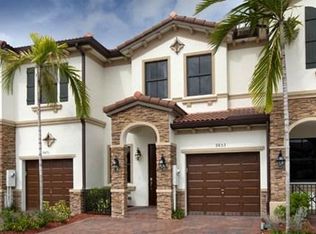 8907 NW 102nd Ct, Doral, FL 33178