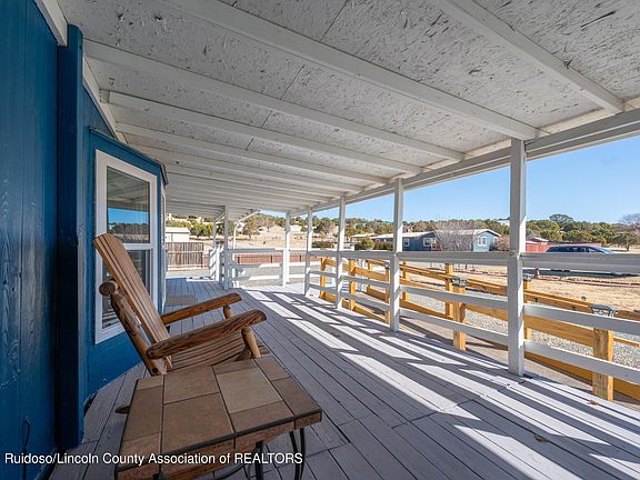 5th image of 319 Crazy Horse Cir