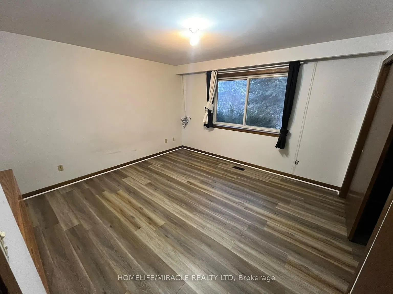 3 bed, $2,800 — Photo 2