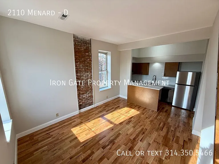 2110 Menard St #D — Photo 6