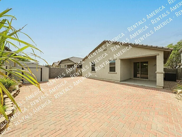 9820 W Sanna St — Photo 7