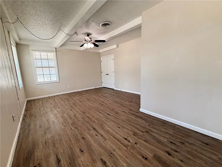 11150 Up River Rd — Photo 17